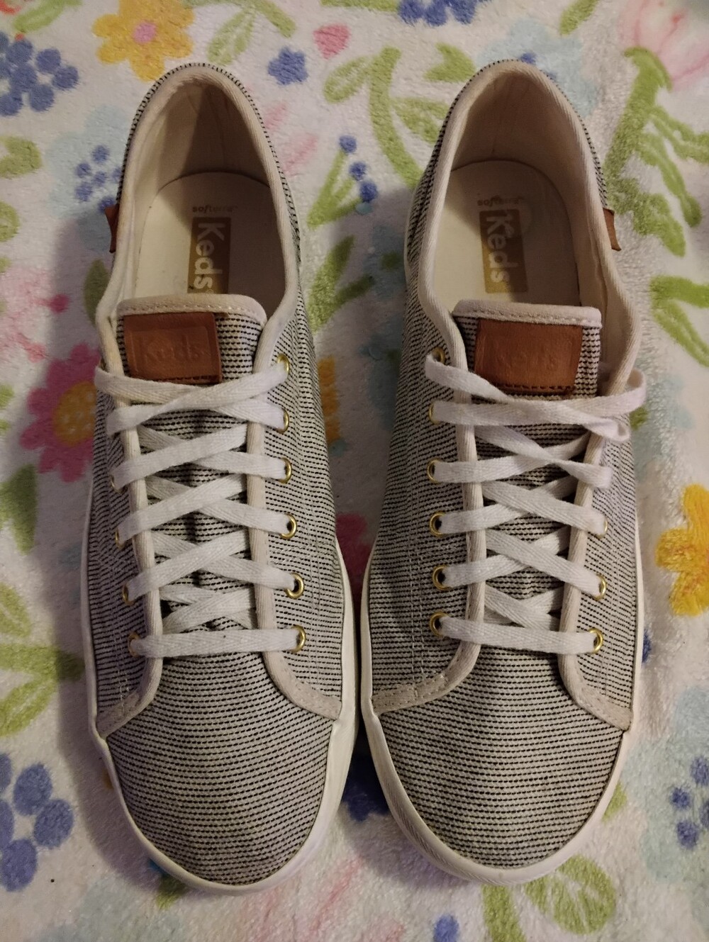 Keds casual shoes flats sneakers Women's size 8 memory foam insole cream & black